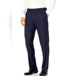BNWOT CLASSIC FIT WRINKLE RESISTANT SLACKS -NAVY